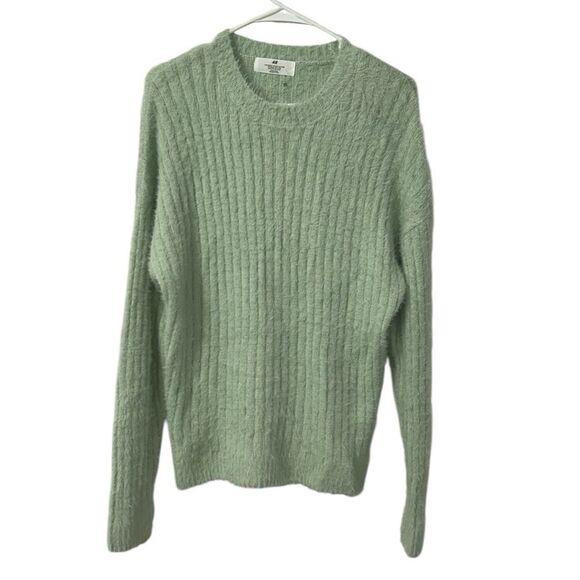 H&M Girls Fuzzy Green Crewneck Sweater(Size 12-14 yrs) - Picture 1 of 4